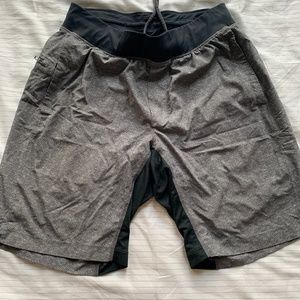 lululemon T.H.E. Short 9"  Nulux Liner